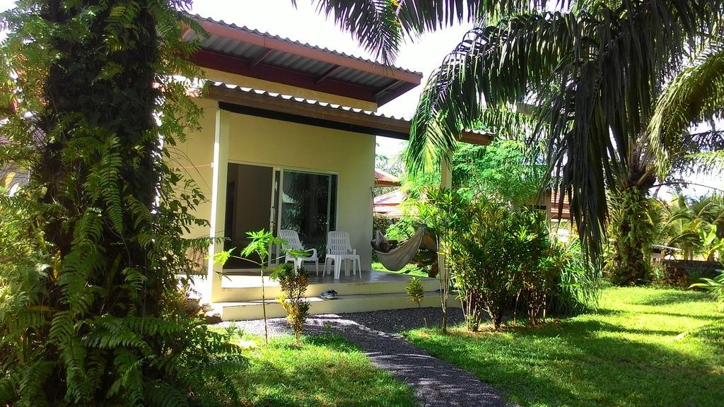 Aathid Garden Khao Lak 빌라 객실 사진