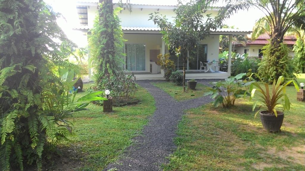 Aathid Garden Khao Lak 빌라 객실 사진